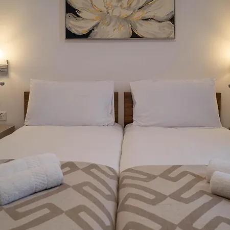 Portside Apartment *