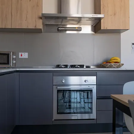 Portside Apartment *