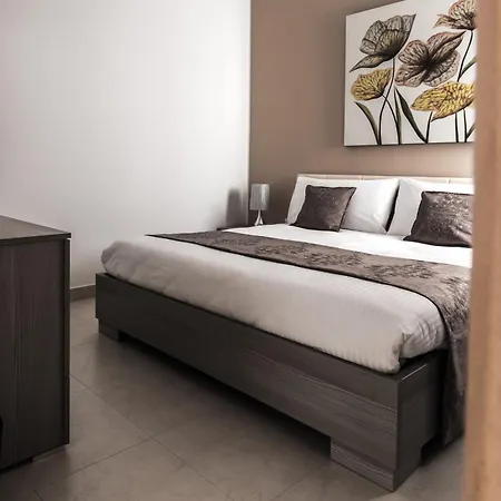 ポートサイド * マルサスカーラ