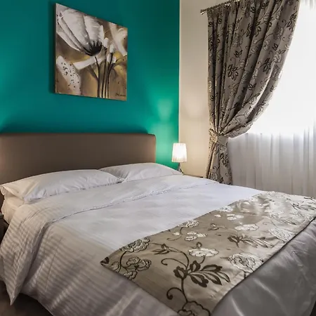 ポートサイド * マルサスカーラ