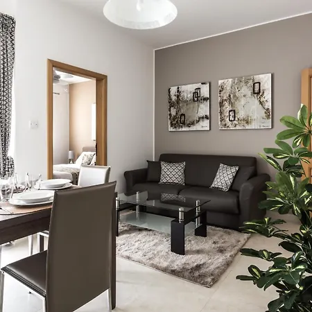 アパート ポートサイド マルサスカーラ