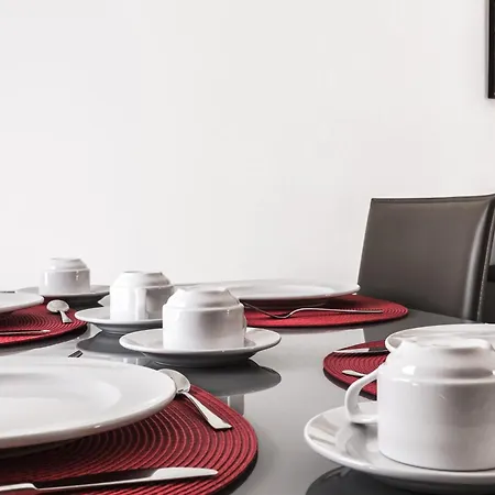 Portside Apartment *