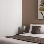Portside Apartament *